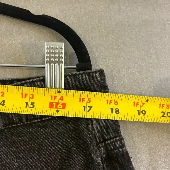 🖤”Zara” NWT Distressed Dark Wash Black “Denim”Cotton Short w/ Pockets Size 14🖤 - Picture 7 of 12